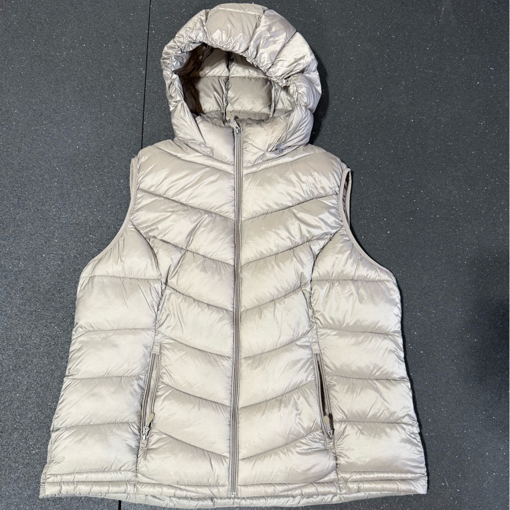 Charter Club Women’s Puffer Vest with Hood – Size 2X